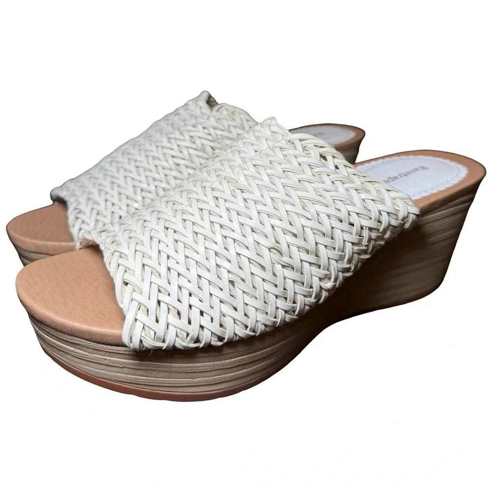 Baretraps Woven Wedge Sandals Womens 9 Off-White Excellent Platform Slides